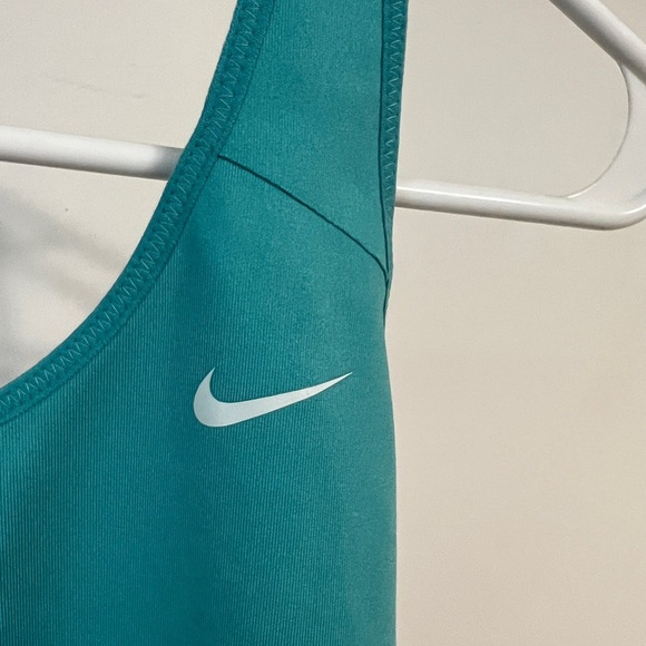 NWT Nike Tank - Picture 2 of 6